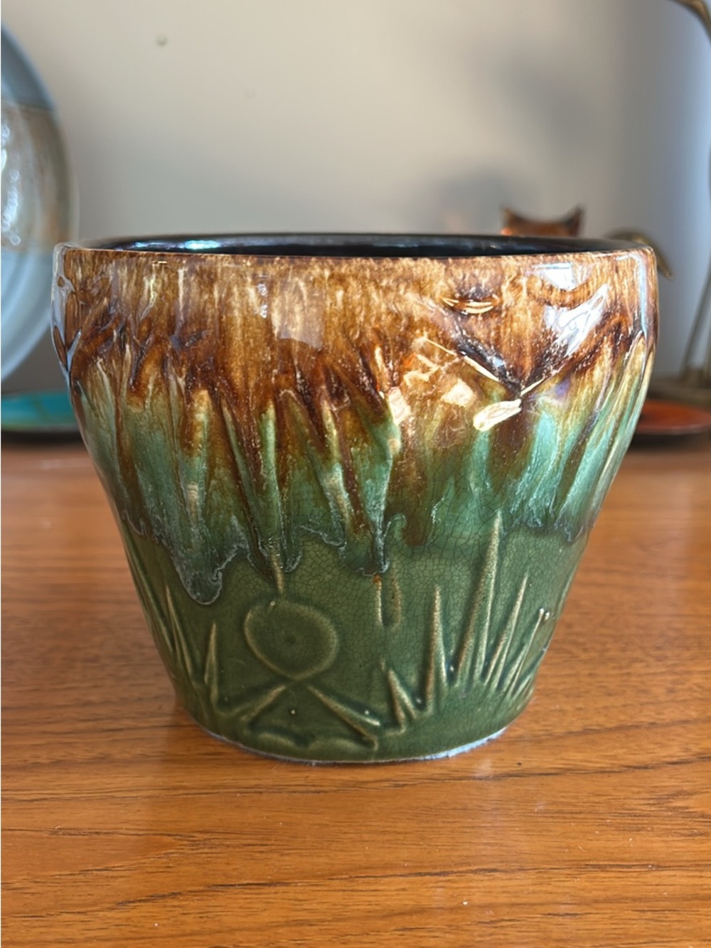 Vintage Robinson Ransbottom Roseville, Ohio Planter in Sun and Moon Design